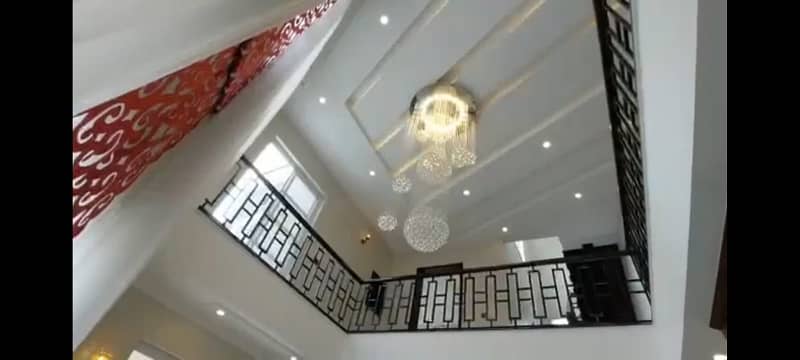 10 Marla Brand New House For Sale in Chambelli Block Bahria Town Lahore 18