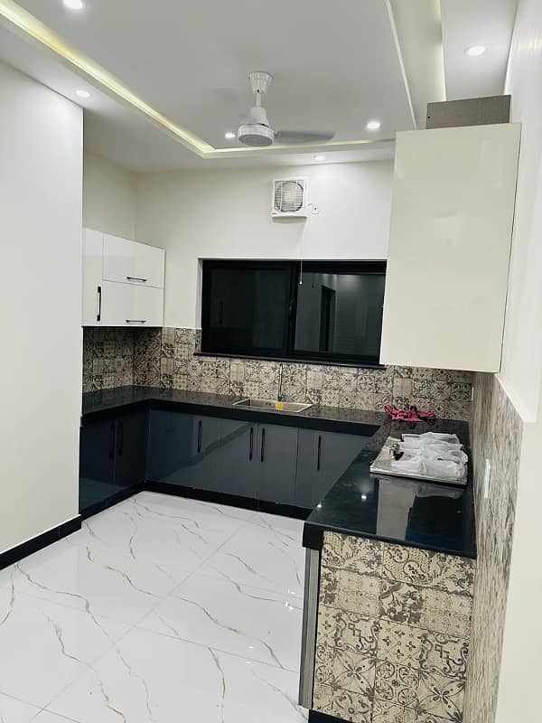 10 Marla Brand New House For Sale in Talha Block Bahria Town Lahore 5