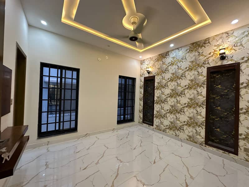10 Marla Brand New House For Sale in Talha Block Bahria Town Lahore 8