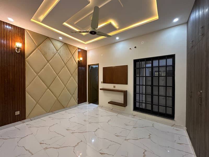 10 Marla Brand New House For Sale in Talha Block Bahria Town Lahore 13