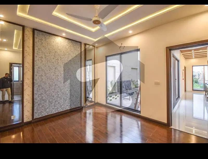 10 Marla Brand New House For Sale in Talha Block Bahria Town Lahore 1