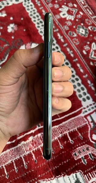 IPhone 11 Pro Max 256gb (PTA Approved) 4