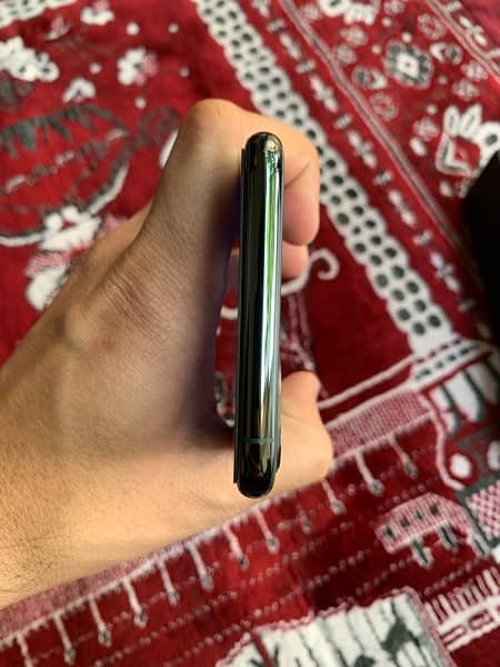 IPhone 11 Pro Max 256gb (PTA Approved) 7