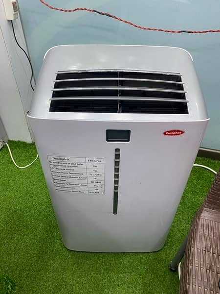 EuropAce's 12,000 BTU Portable Aircon. This portable air conditioner 2