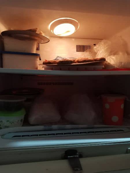Lg refrigerator full size noon frooz 1
