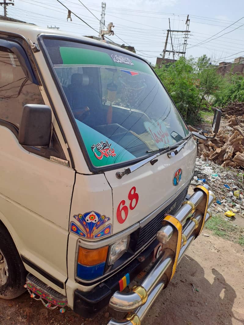 Toyota Hiace Model 1989 . . Excellent Condition 5