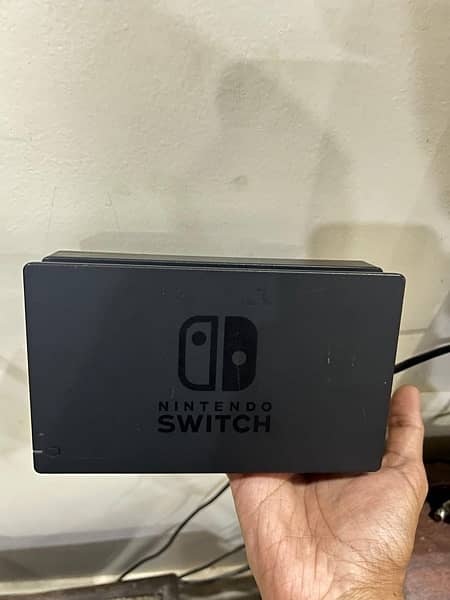 Nintendo Switch V2 4