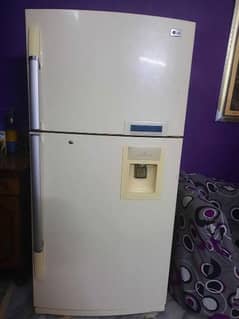 Selling LG fridge