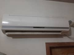 Gree AC non inverter for sale serious buyer contact me