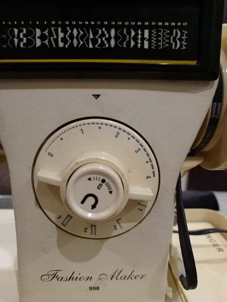 singer sewing machine 11