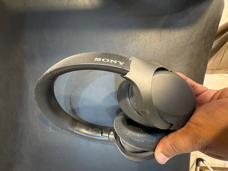 Sony head phones 1