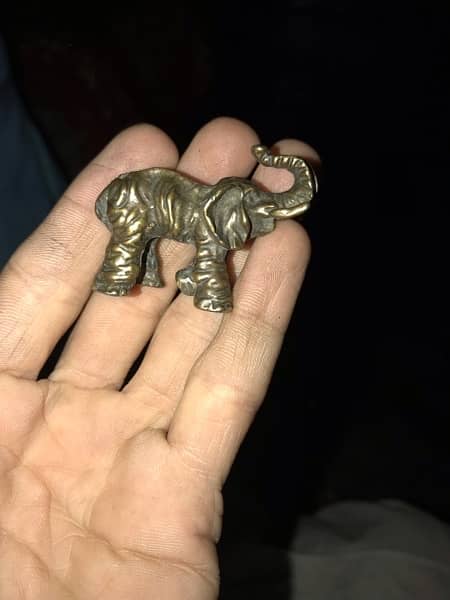 old elephant antique elephant for sell 1