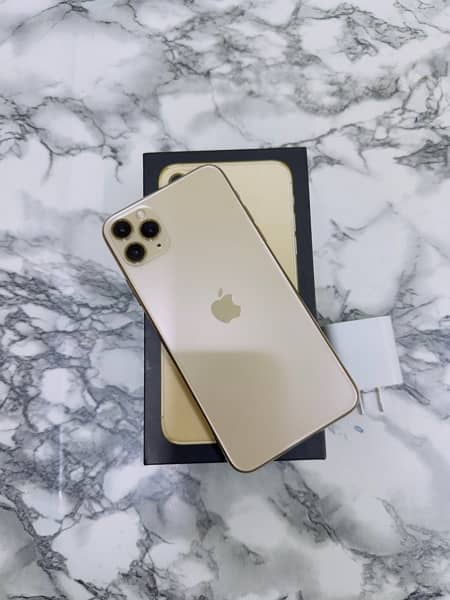 Iphone 11pro max 256gb pta aproved with box chargr 3