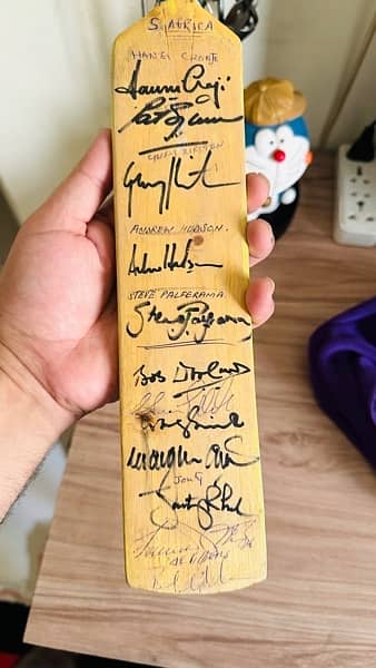 Signed bat South African team 1