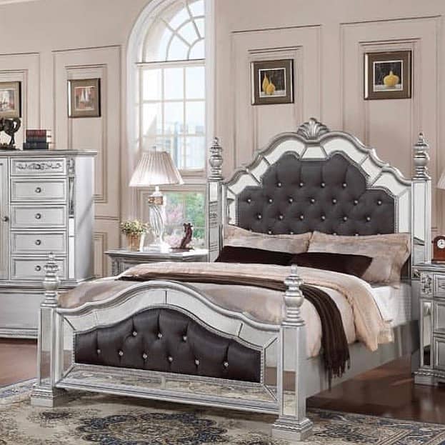 Furniture & Home Decor / Beds & Wardrobes / Beds 1