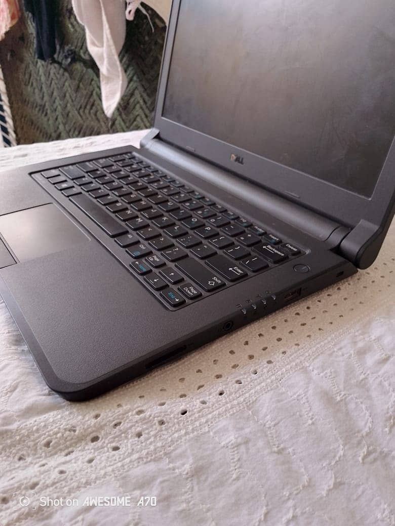 Dell Laptop i3 5th generation 2
