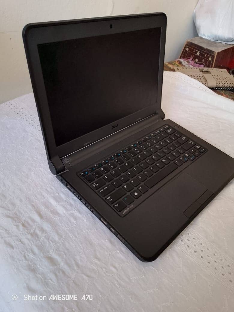 Dell Laptop i3 5th generation 4