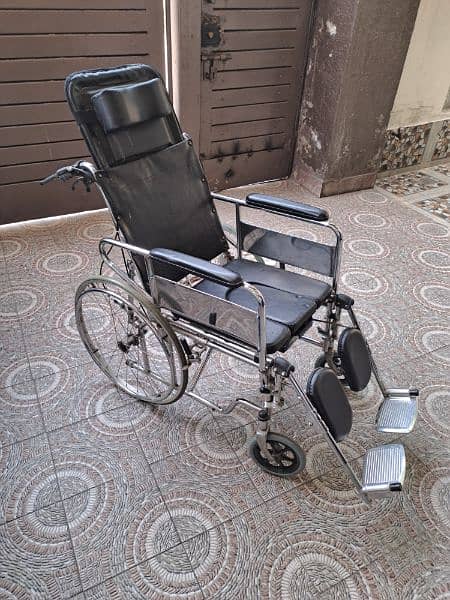 wheel chair with comade 1