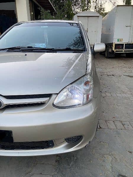 Family Used Toyota Platz 3