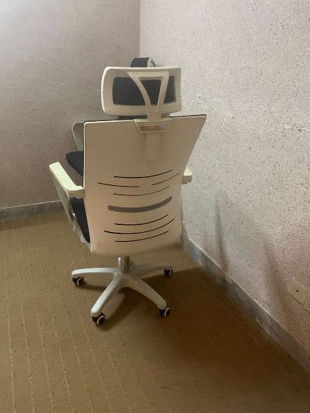 3  office chairs 03215203140 1