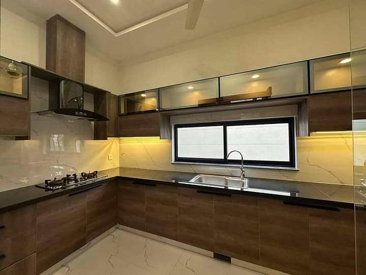 1 Kanal Brand New Fully Luxurious House For Sale in Bahria Town Lahore 8