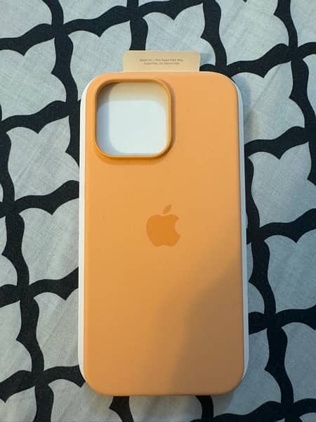 IPHONE 15 PRO MAX ORIGINAL COVER (MAGSAFE) 2