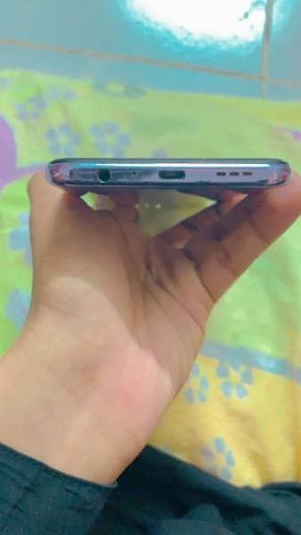 OPPO F11 WITH BOX NO CHARGER 3