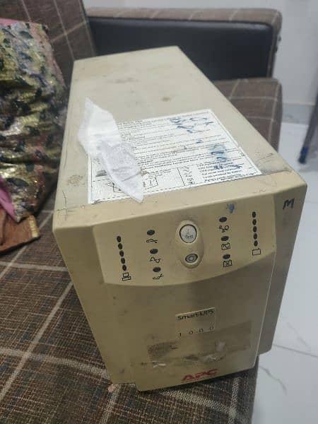 Apc 1000 VA ups in working condition 2