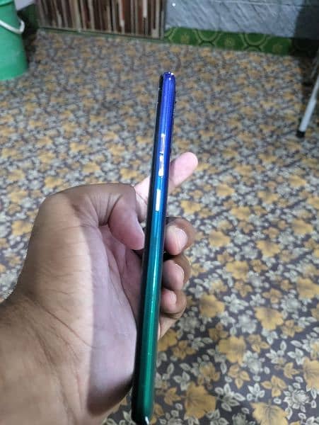 Tecno Spark 5 pro 3