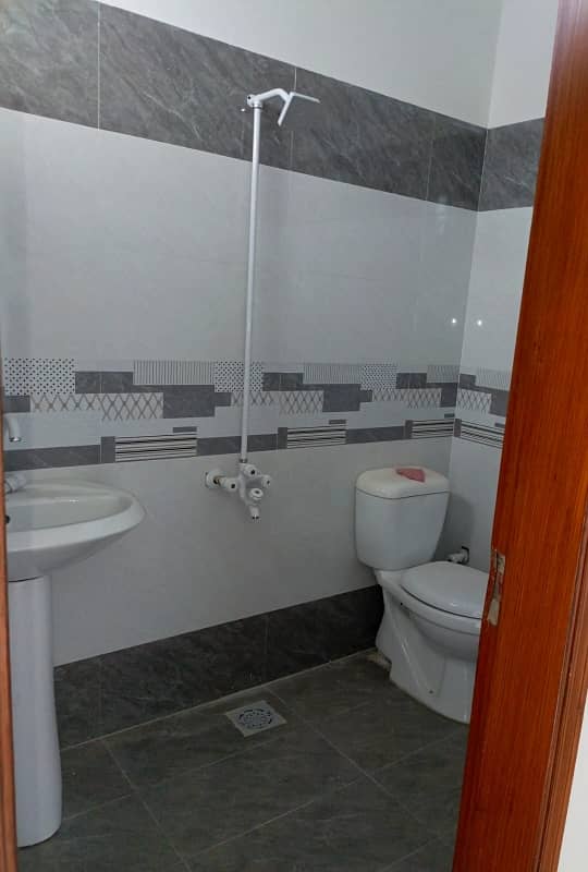 3 Bed DD Flat For Rent 1