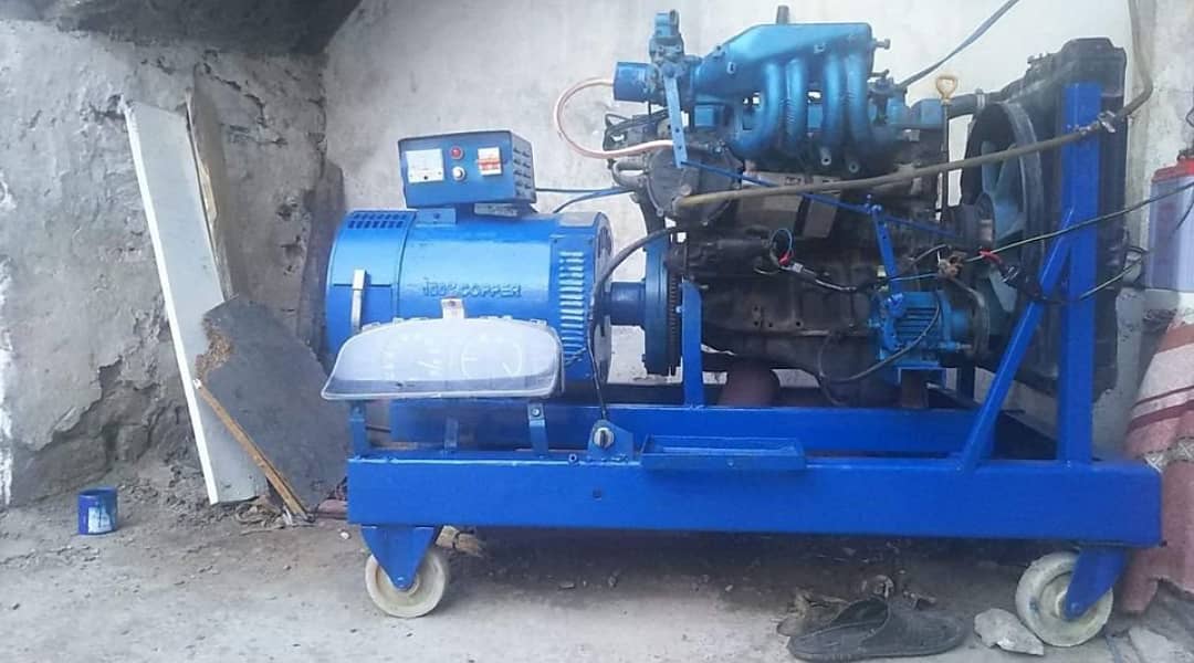 Engine generator 1600cc 12 kw Dynamo for sale (0,3,1,5,9,9,3,9,6,8,3). 1