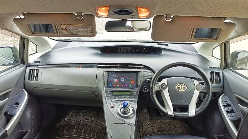 Toyota Prius S 2