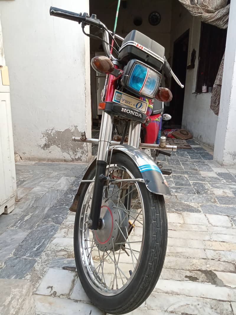 Honda 125 condition 10/10 . urgent sale. sarious buyers contact. 2