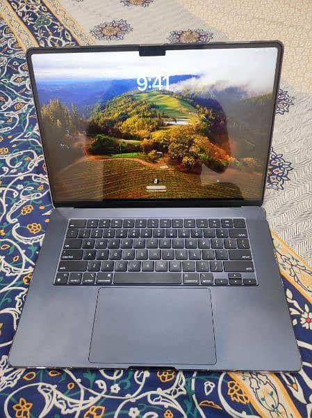 MacBook Air M2 2024 Model 2