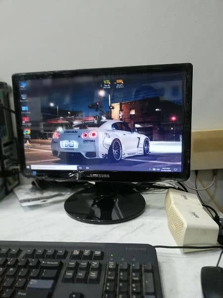 Samsung 19 inch LED Monitor in A+ Fresh Condition (UAE Import Stock) 1