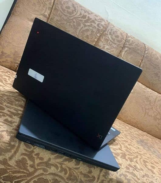 Lenovo Thinkpad X1 carbon i7 10th generation 2