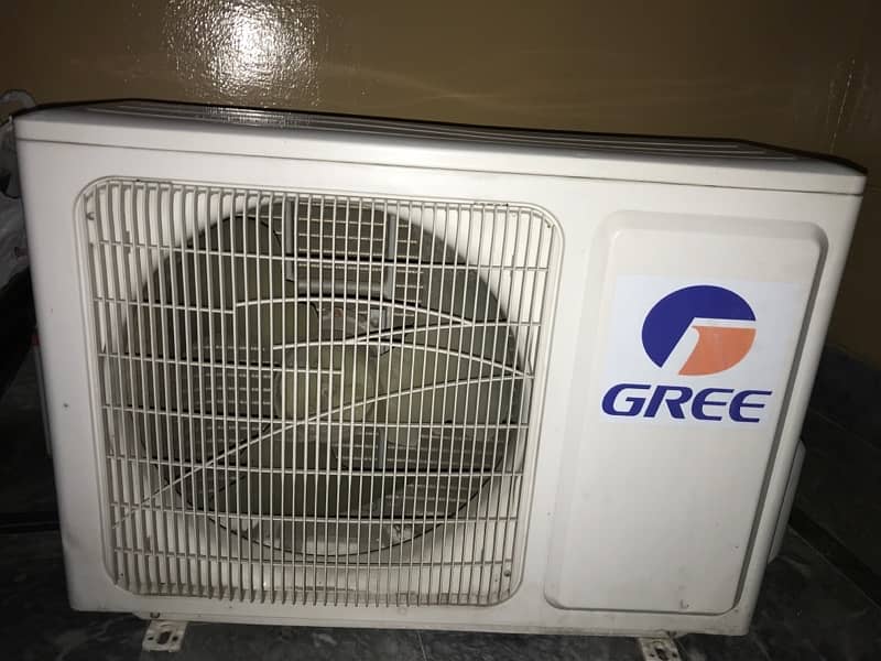 GREE AC for sale 1.5 TON 2