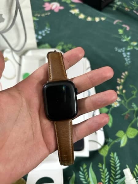 Apple watch Series 7 45mm for sale 3