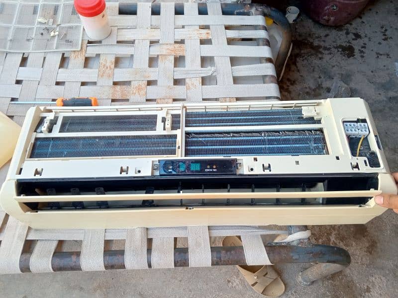 Ac and good condition 1 ton 5