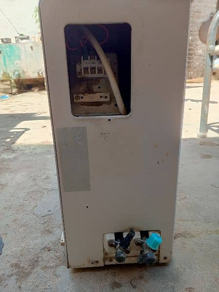 Ac and good condition 1 ton 6