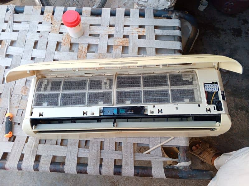 Ac and good condition 1 ton 7