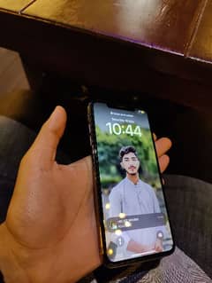 iphone xs max with box