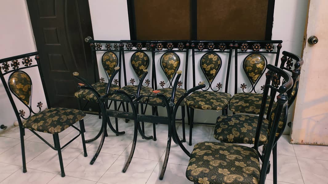 Table's base and 8 chairs available 1