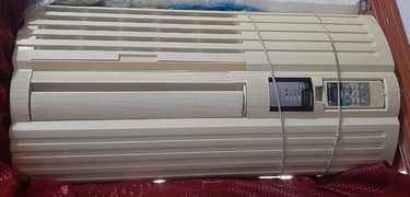 Window AC in new condition (Japani Toyotomi)