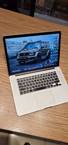 Macbook pro 2015, 15 inches. 16GB 512ssd, 2.8 Ghz Processer, i7 0