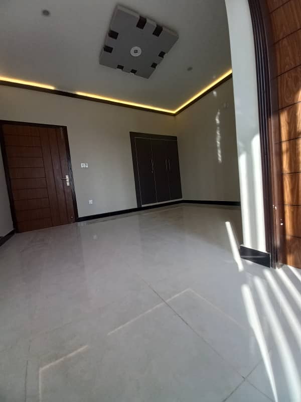 Two Bed Rooms Drawing & Dinning Apartment Luxury & stylish Brand New. . Ready for Shifting. 21