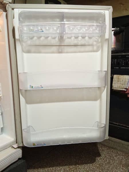 Pel fridge for sale. 3