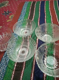 glass bowls 0