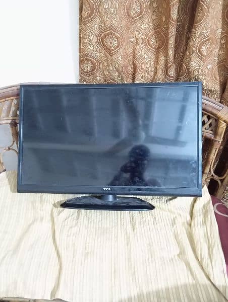 TCL 32 inch simple LCD TV (Display not working) 1