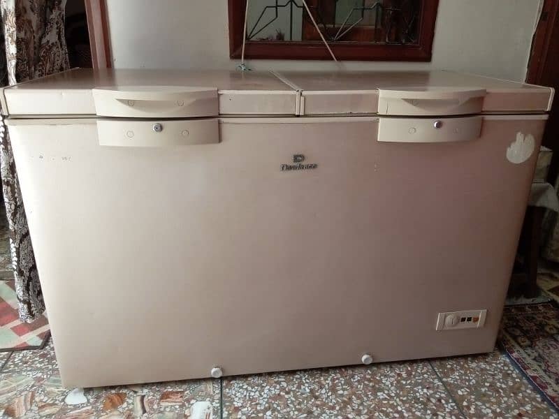 Dawlance double door freezer 7